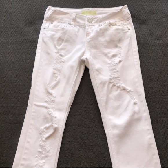 Almost Famous Premium Denim White Jeans Distressed Ripped Lace Details Skinny - Picture 3 of 10